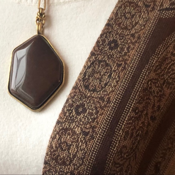 Large stone pendant brown w/ gold tone chain - Picture 3 of 9